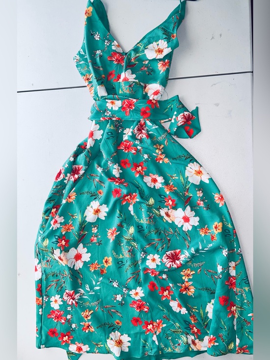 essue Dresses & Skirts - essue Teal Floral Maxi Dress with Spaghetti Straps